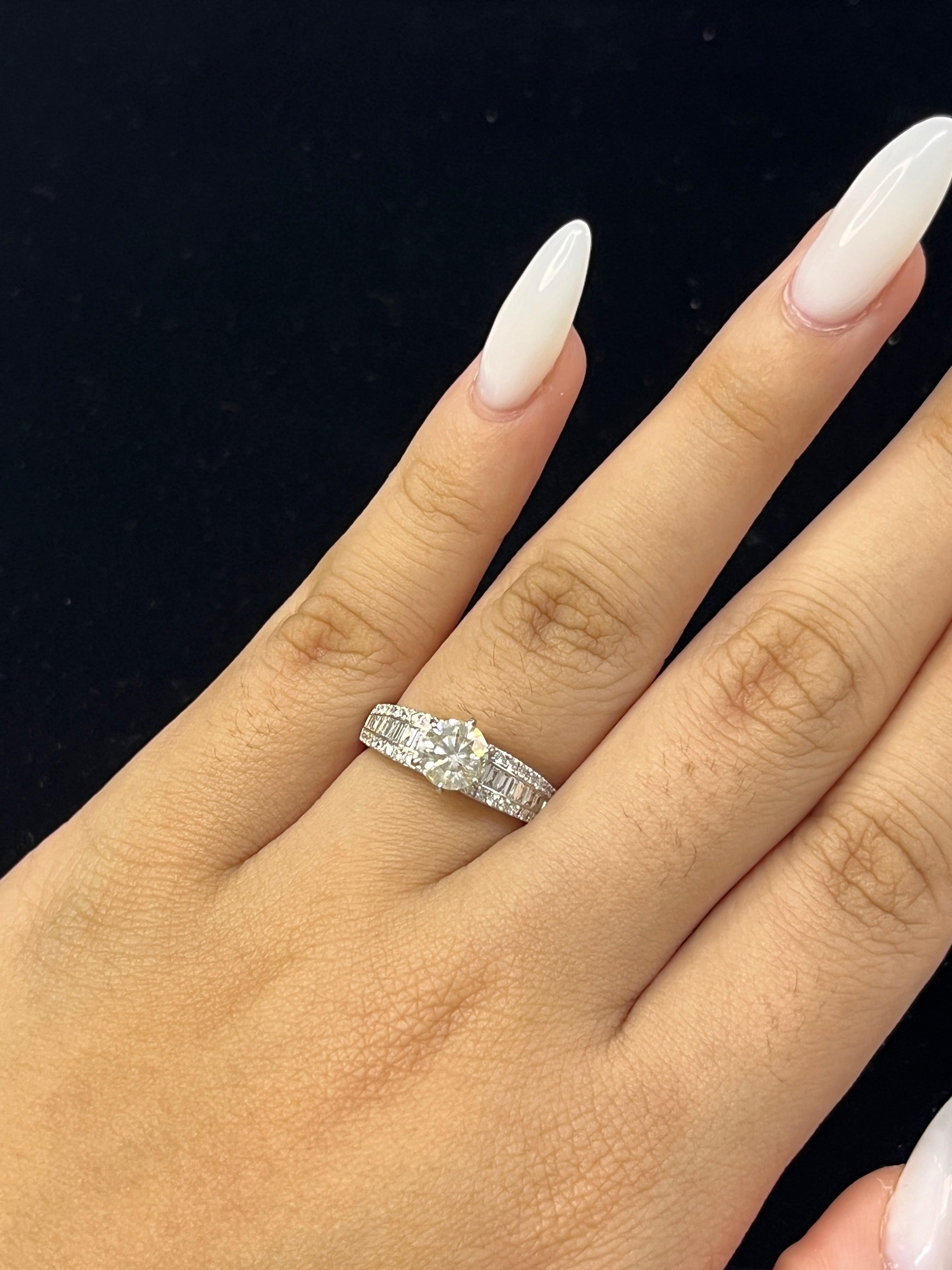 1.03 Carat Diamond Studded Solitaire Ring (18K Gold)