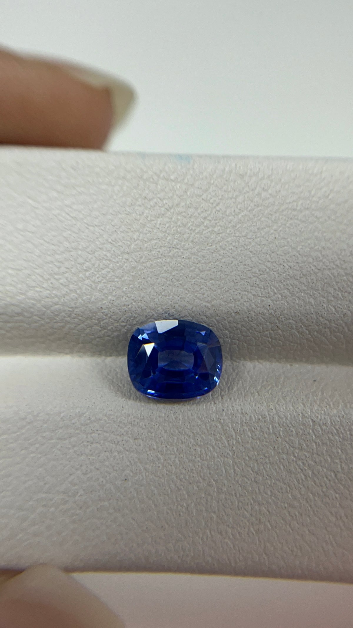 1.79 Carat Natural Srilankan heat Sapphire loose stone