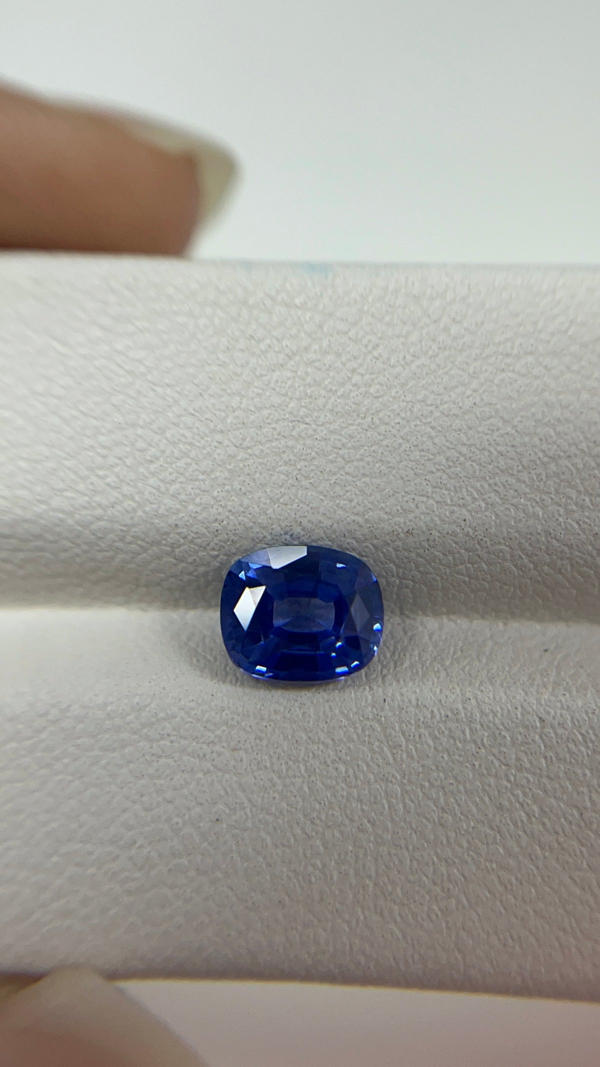 1.79 Carat Natural Srilankan heat Sapphire loose stone