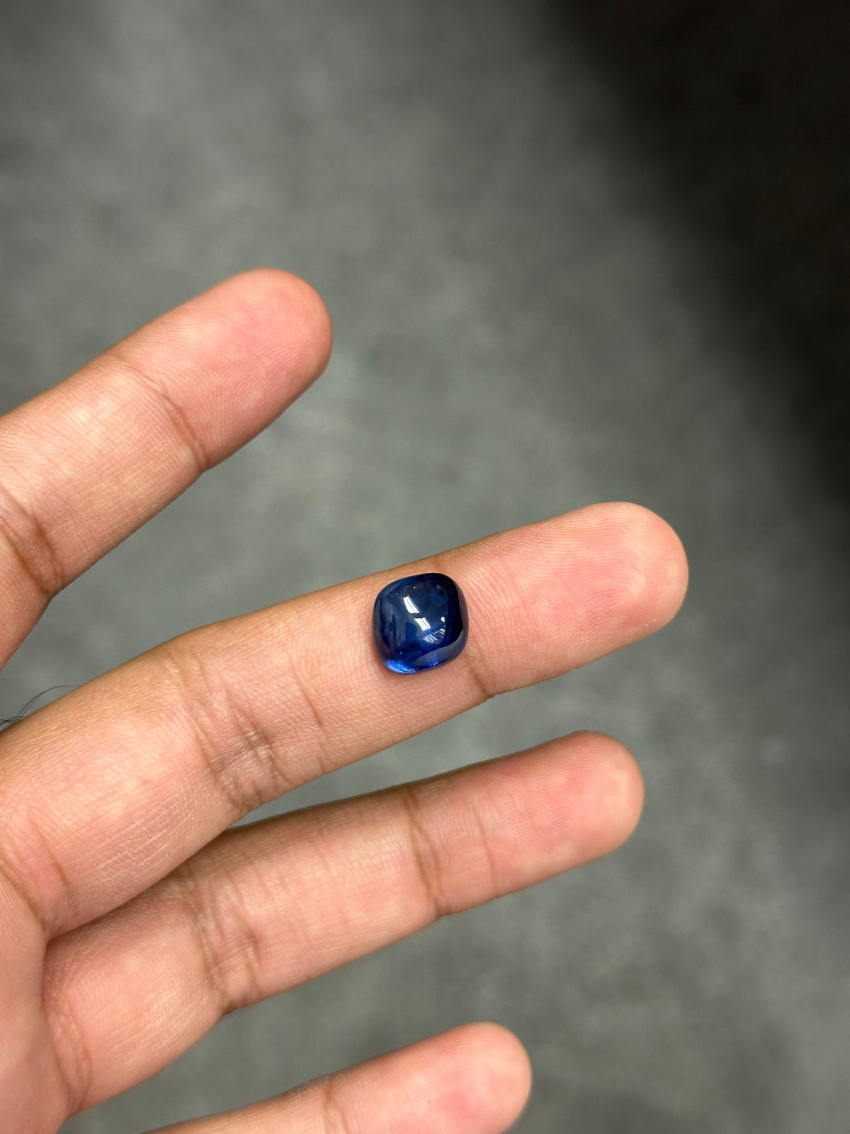7.16 Carat Sugarloaf No-Heat Sri Lanka blue Sapphire loose stone
