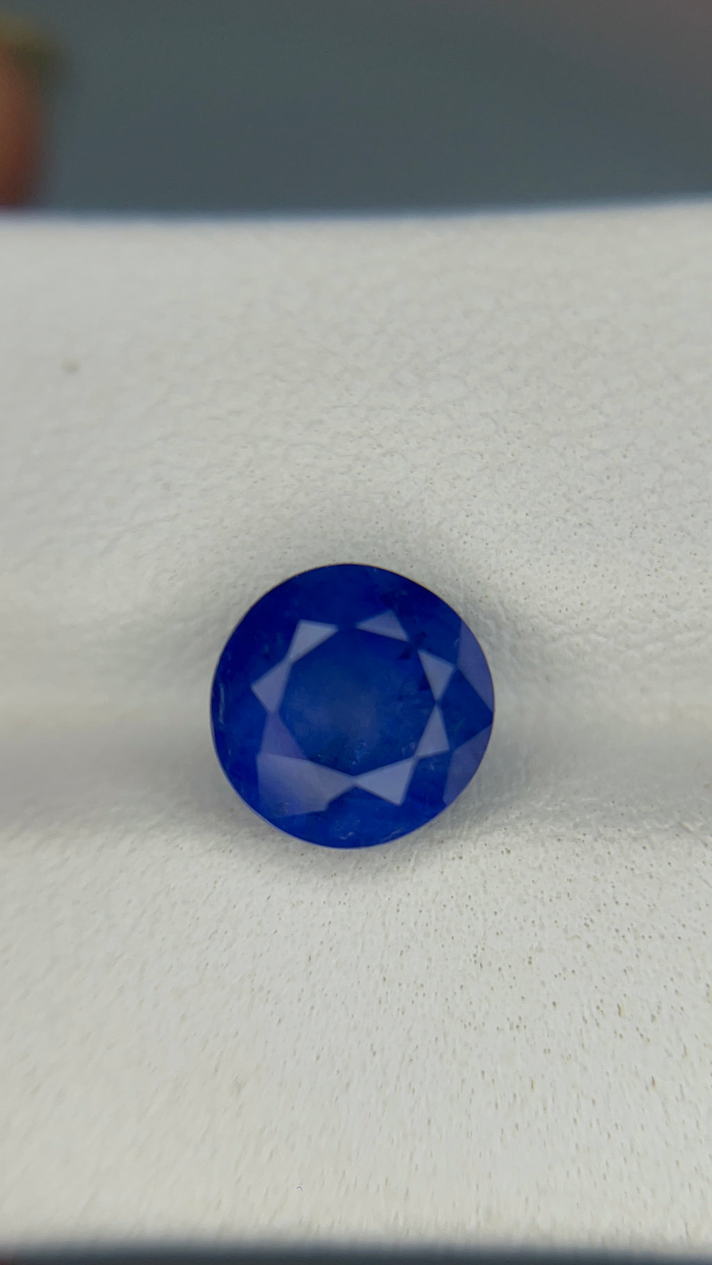 3.78 Carat Round  Blue  Heat  Sapphire Loose stone