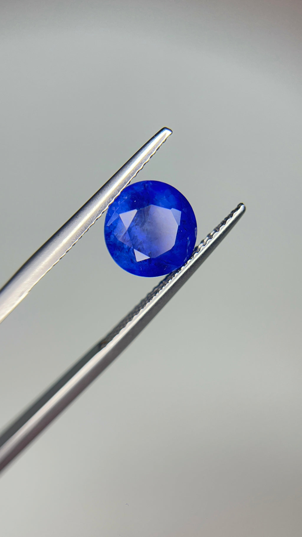 3.78 Carat Round  Blue  Heat  Sapphire Loose stone