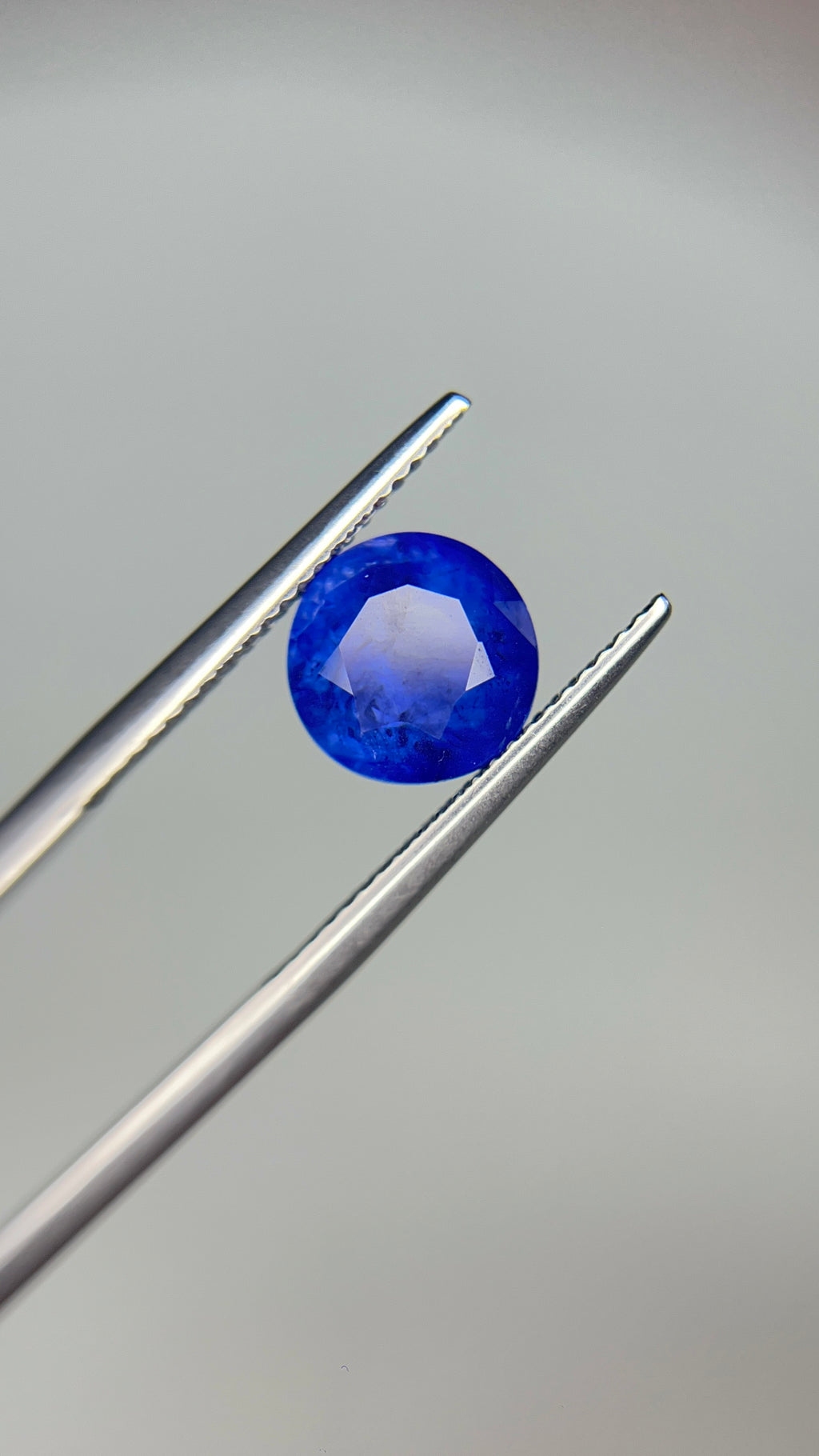 3.78 Carat Round  Blue  Heat  Sapphire Loose stone