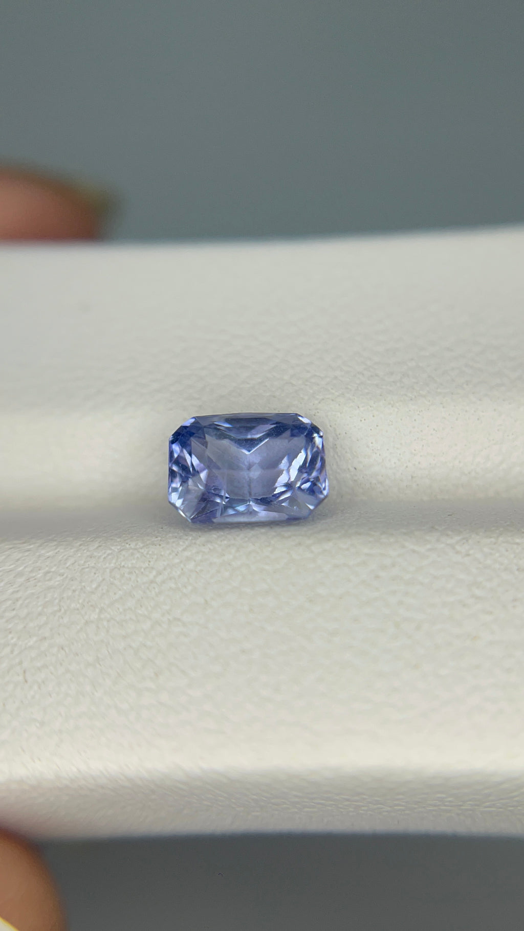 2.77 Carat Radiant cut Sri Lanka Blue Heat  Sapphire Loose stone