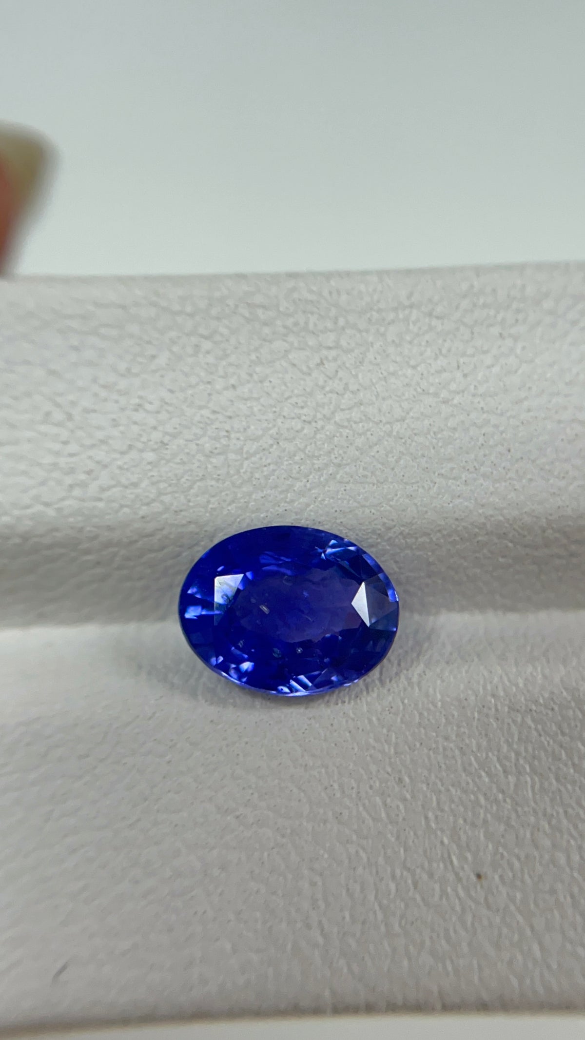 2.73 Carat Oval   No-Heat    Sri Lanka Blue Sapphire Loose stone