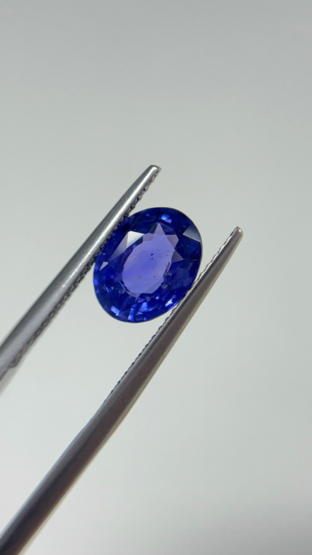 2.73 Carat Oval   No-Heat    Sri Lanka Blue Sapphire Loose stone