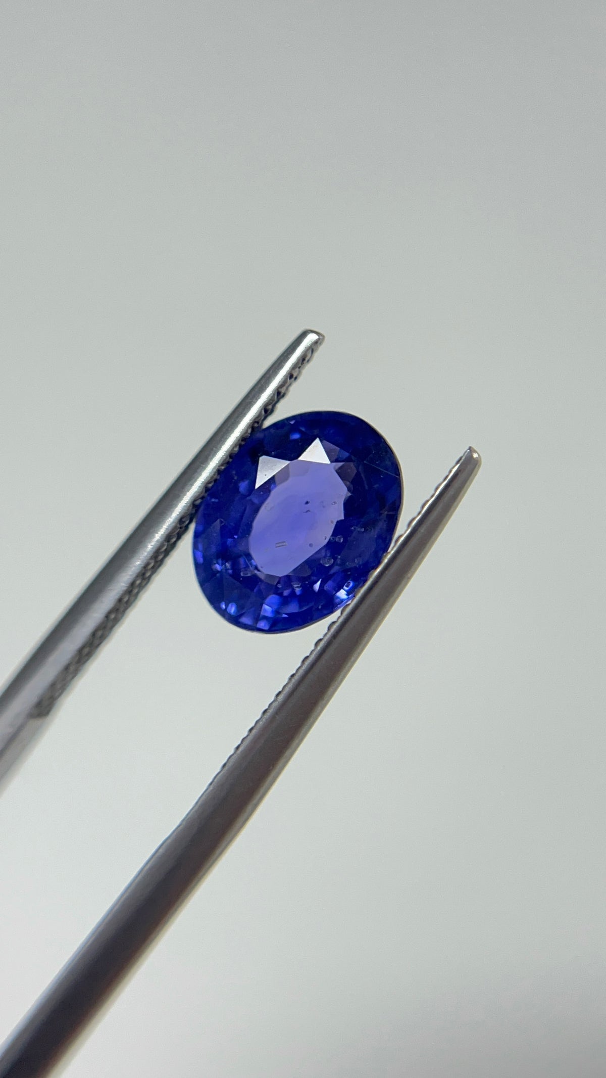 2.73 Carat Oval   No-Heat    Sri Lanka Blue Sapphire Loose stone