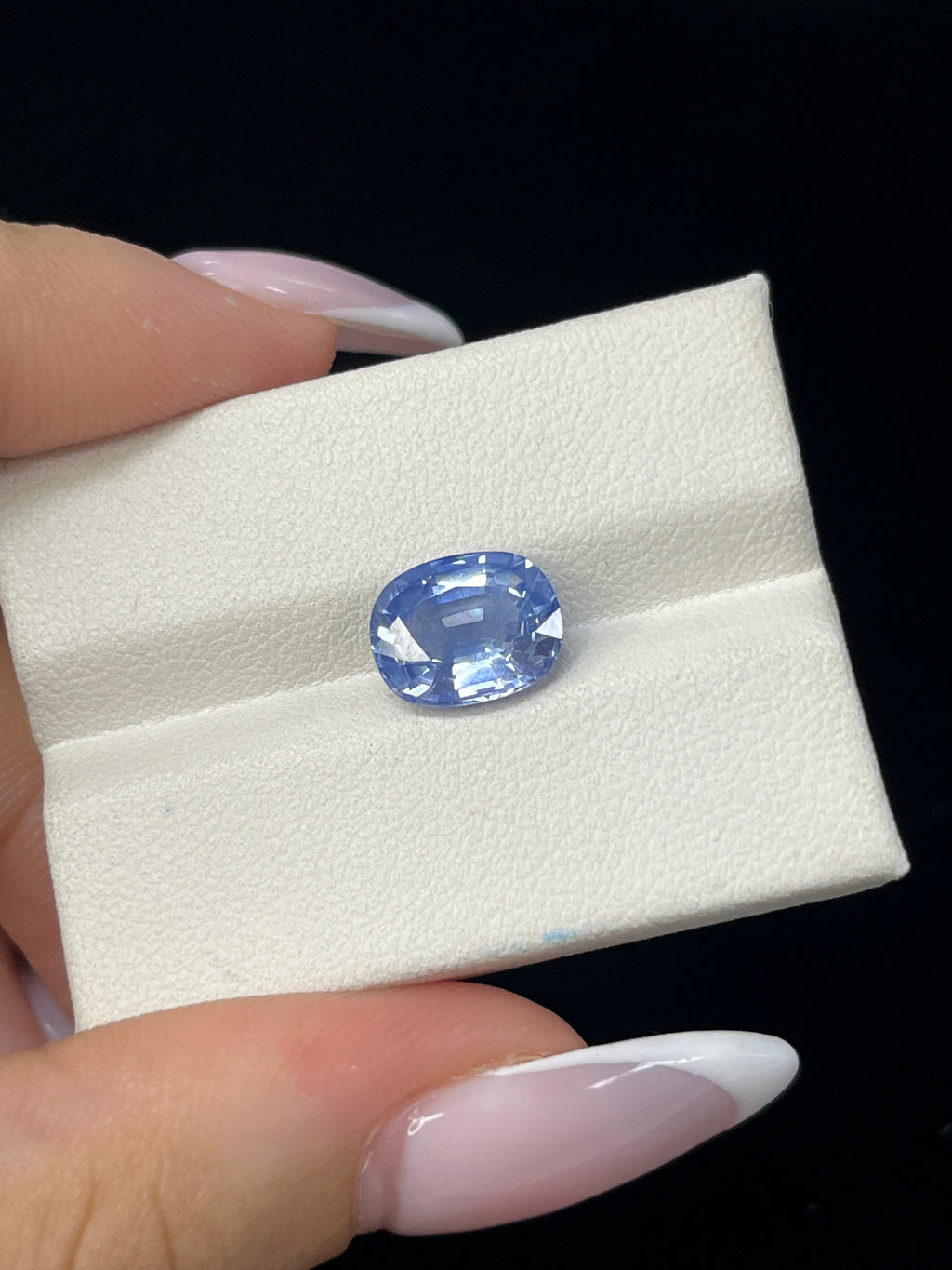 3.33 Carat Cushion Sri Lanka Cornflower Blue	Heat Sapphire Loose stone