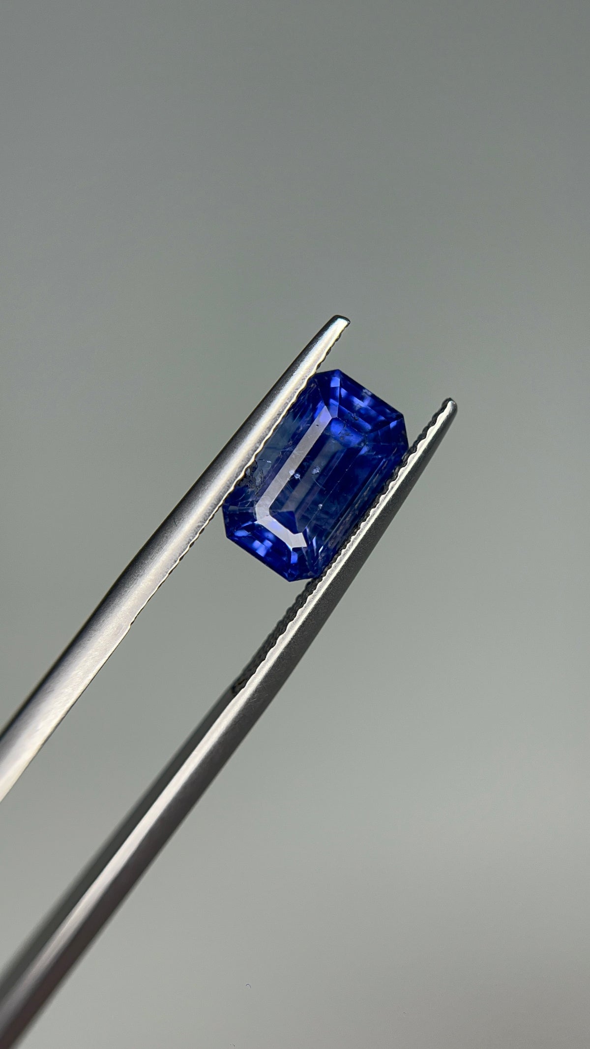 3.95 Carat Emerald Cut  Blue Heat Sapphire Loose stone