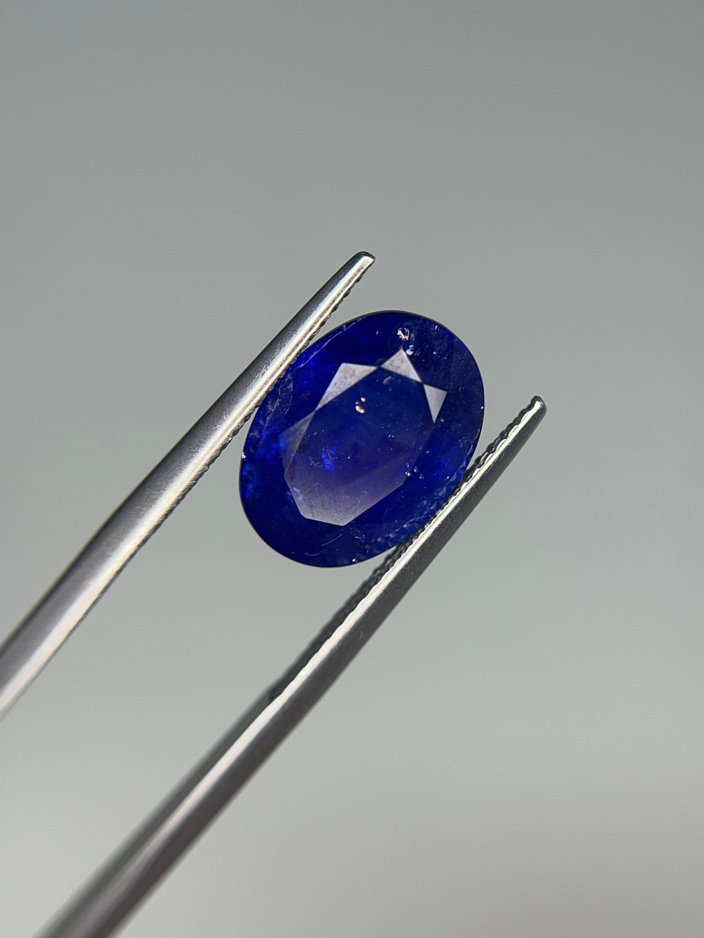 8.37 Carat Oval    cut Sri Lanka    Cornflower Blue Heat  Sapphire Loose stone