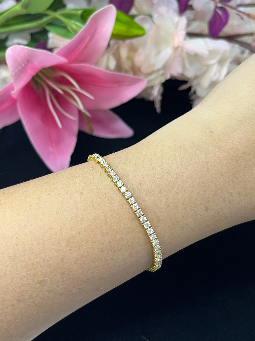 3.45 carat Lab Round Diamonds in Yellow silver bracelet