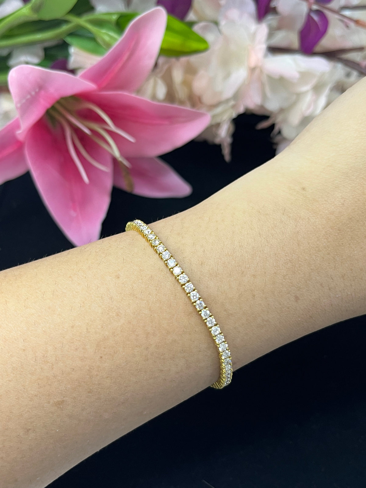 3.45 carat Lab Round Diamonds in Yellow silver bracelet