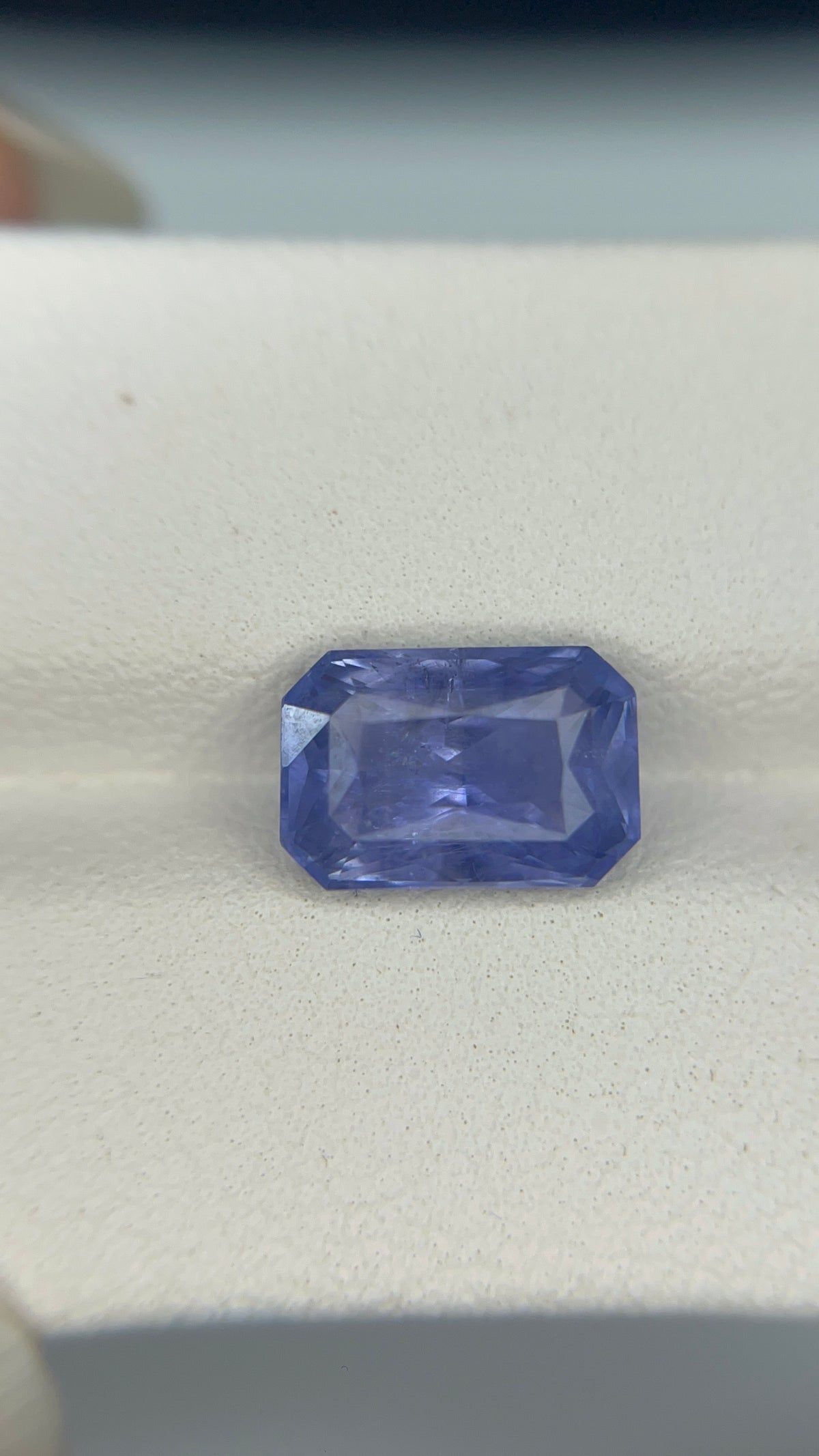 3.99 Carat Emerald cut Sri Lanka Blue Heat Sapphire Loose stone