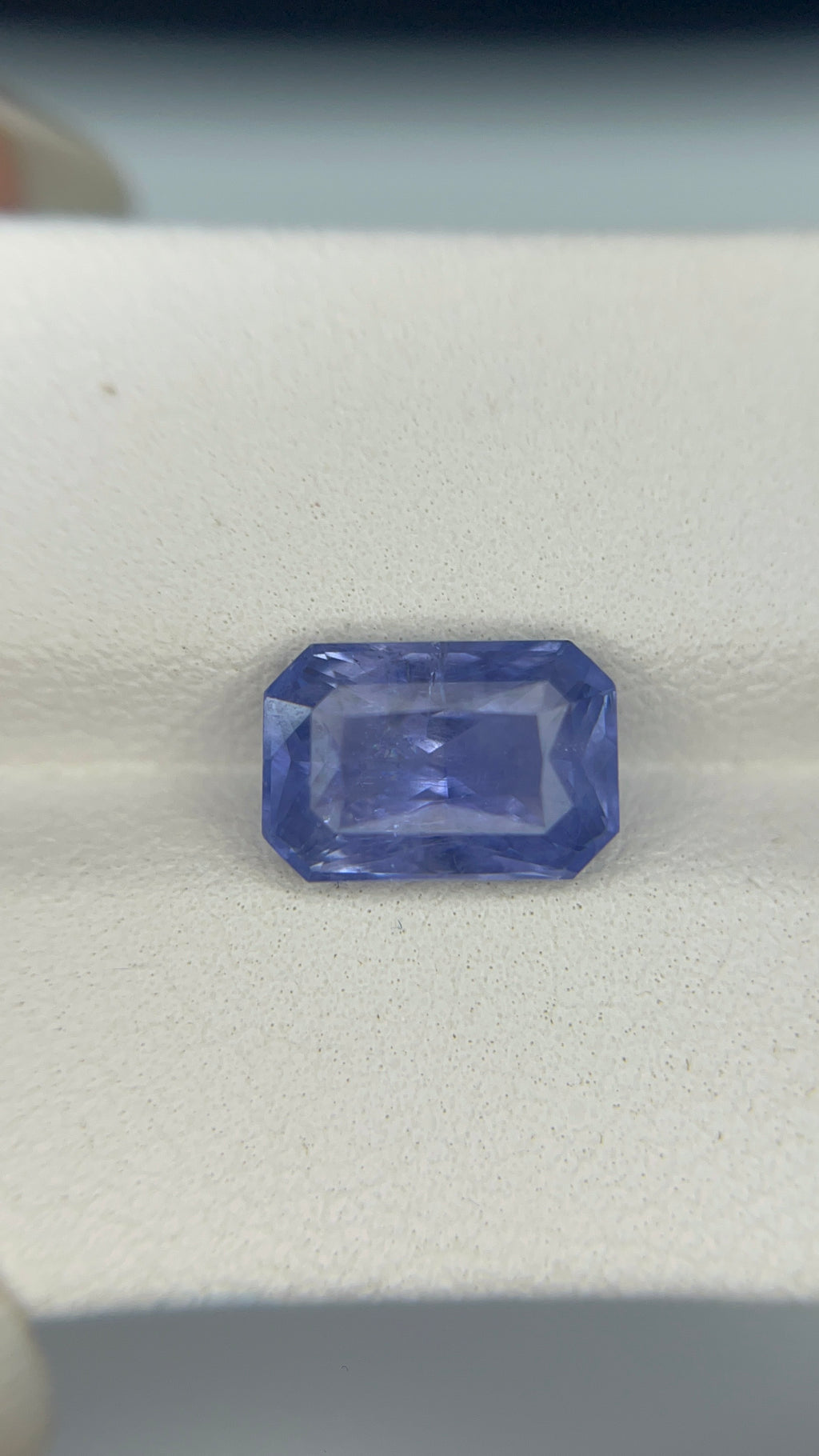 3.99 Carat Emerald cut Sri Lanka Blue Heat Sapphire Loose stone