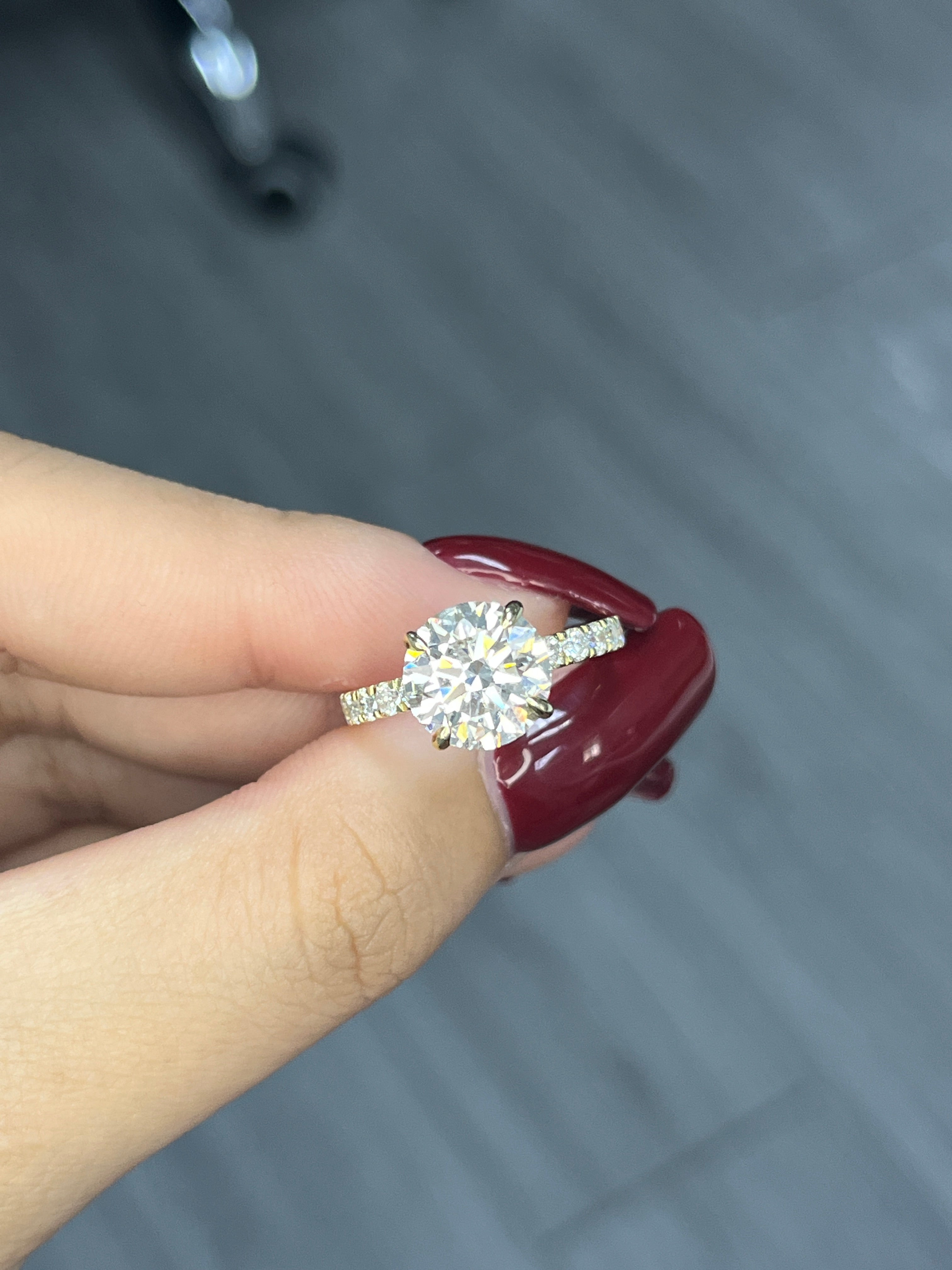 3.1 Carat Round Lab Diamond in 14KYG ring