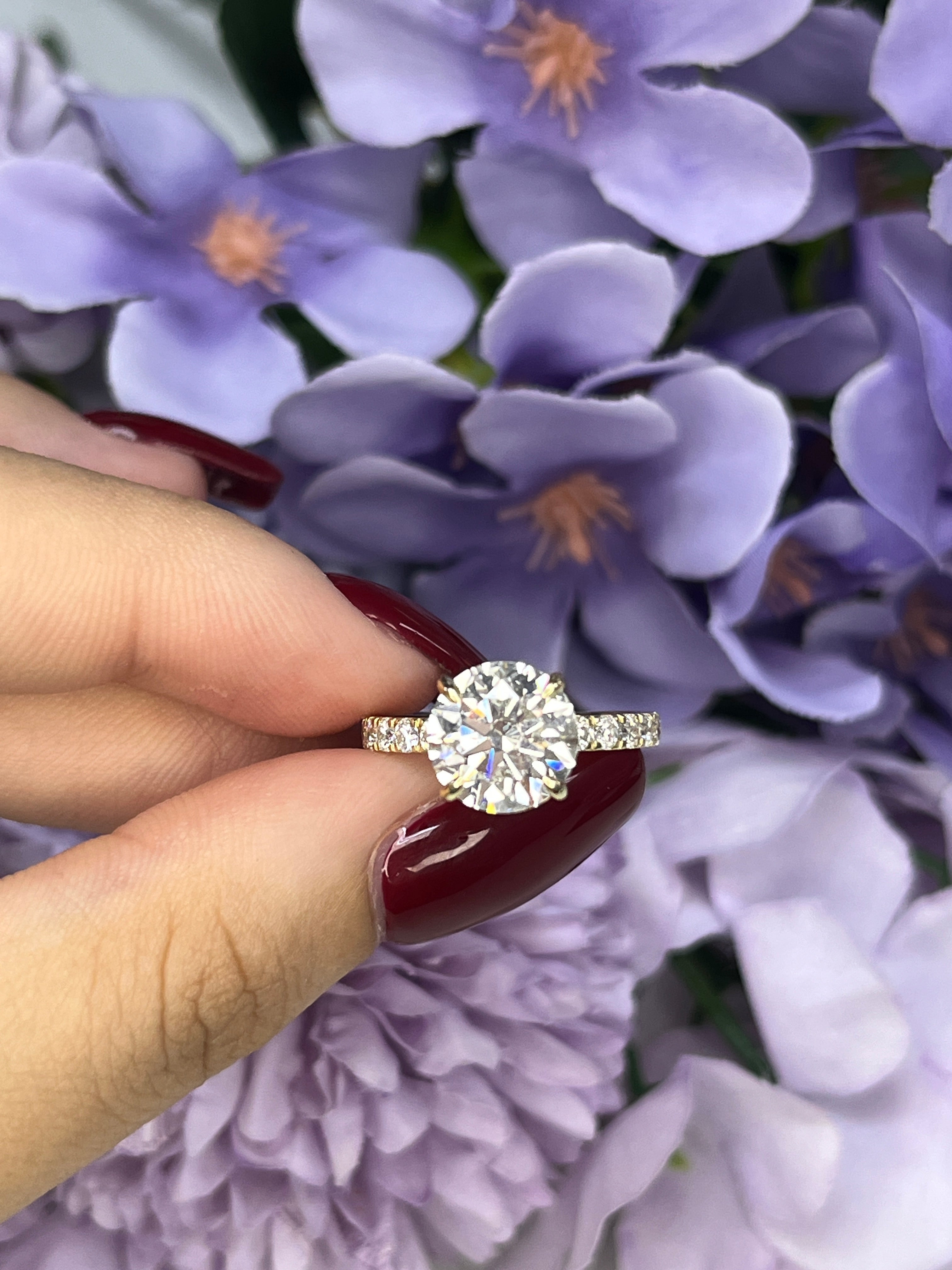 3.1 Carat Round Lab Diamond in 14KYG ring