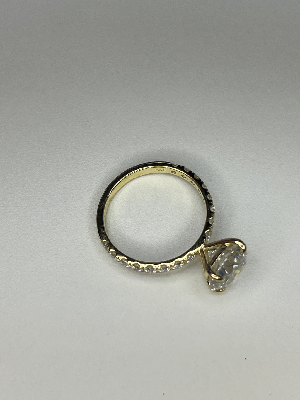 3.1 Carat Round Lab Diamond in 14KYG ring