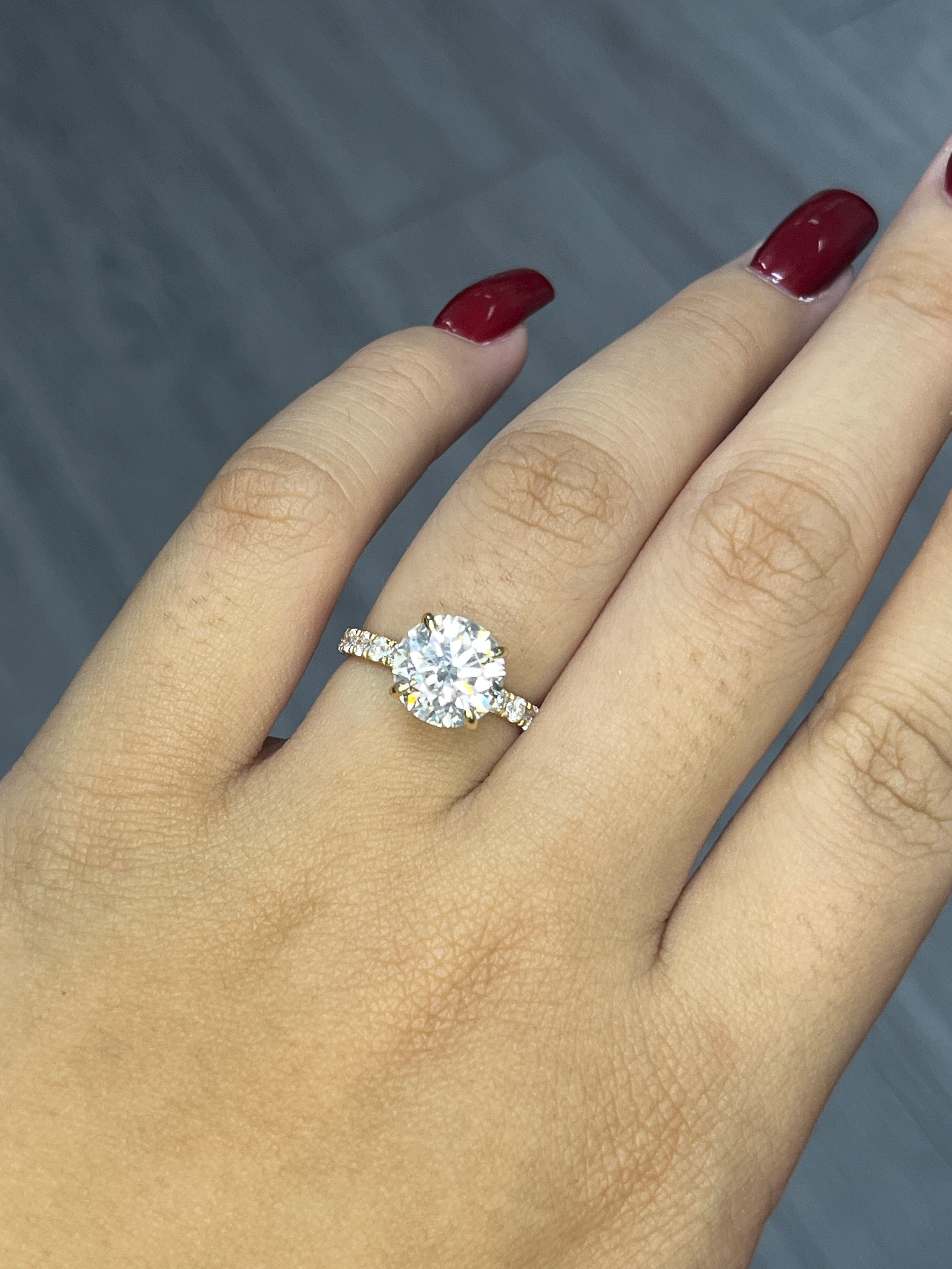 3.1 Carat Round Lab Diamond in 14KYG ring