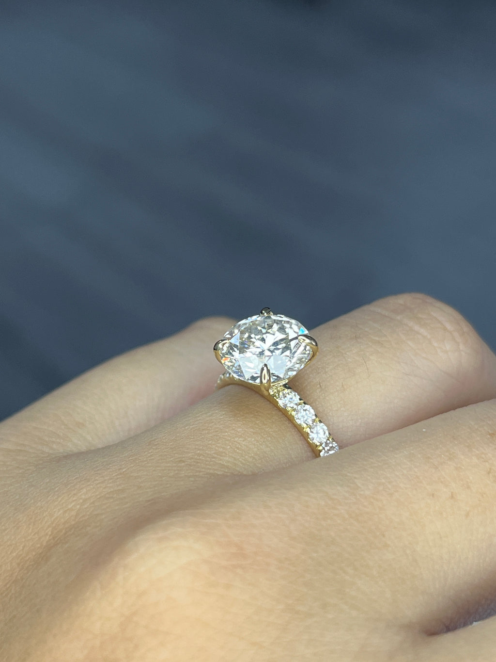3.1 Carat Round Lab Diamond in 14KYG ring