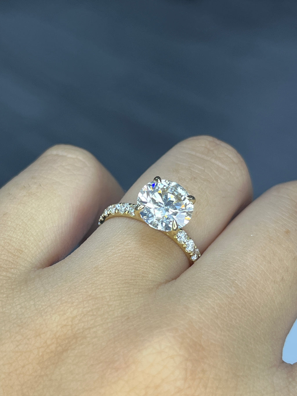 3.1 Carat Round Lab Diamond in 14KYG ring