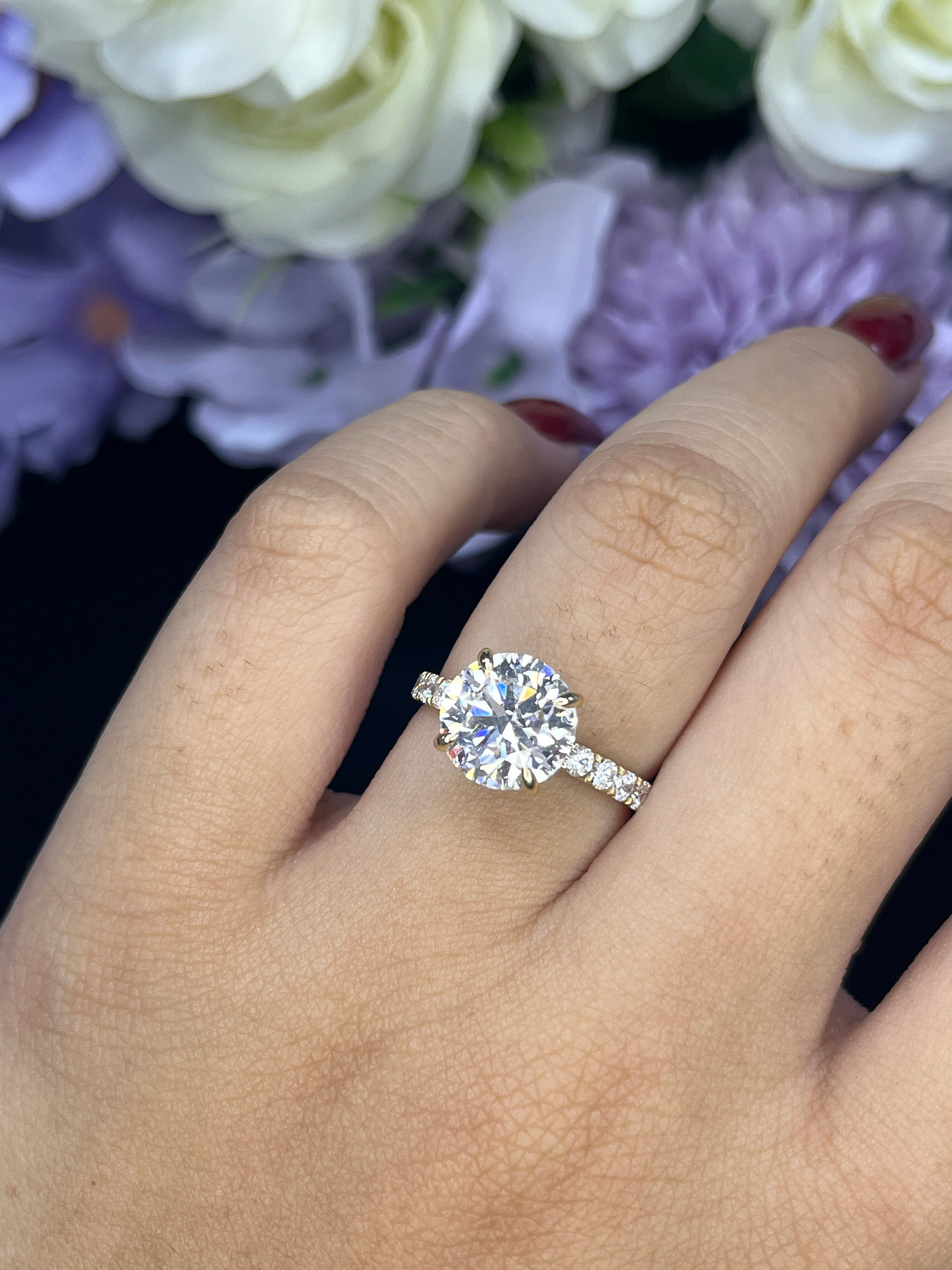 3.1 Carat Round Lab Diamond in 14KYG ring
