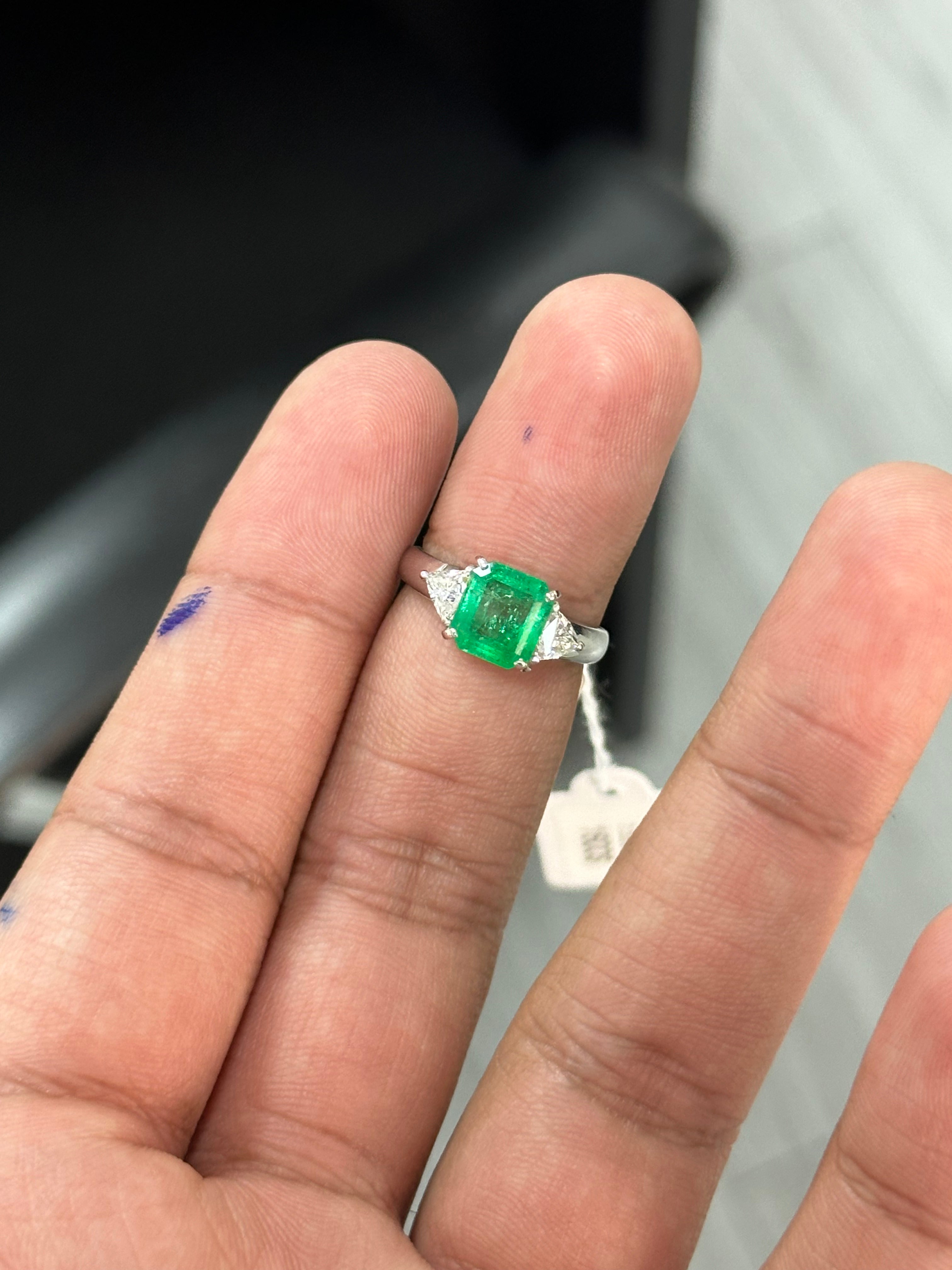 1.55 Carat Colombian Emerald & Diamond Three-stone Ring in Platinum 900