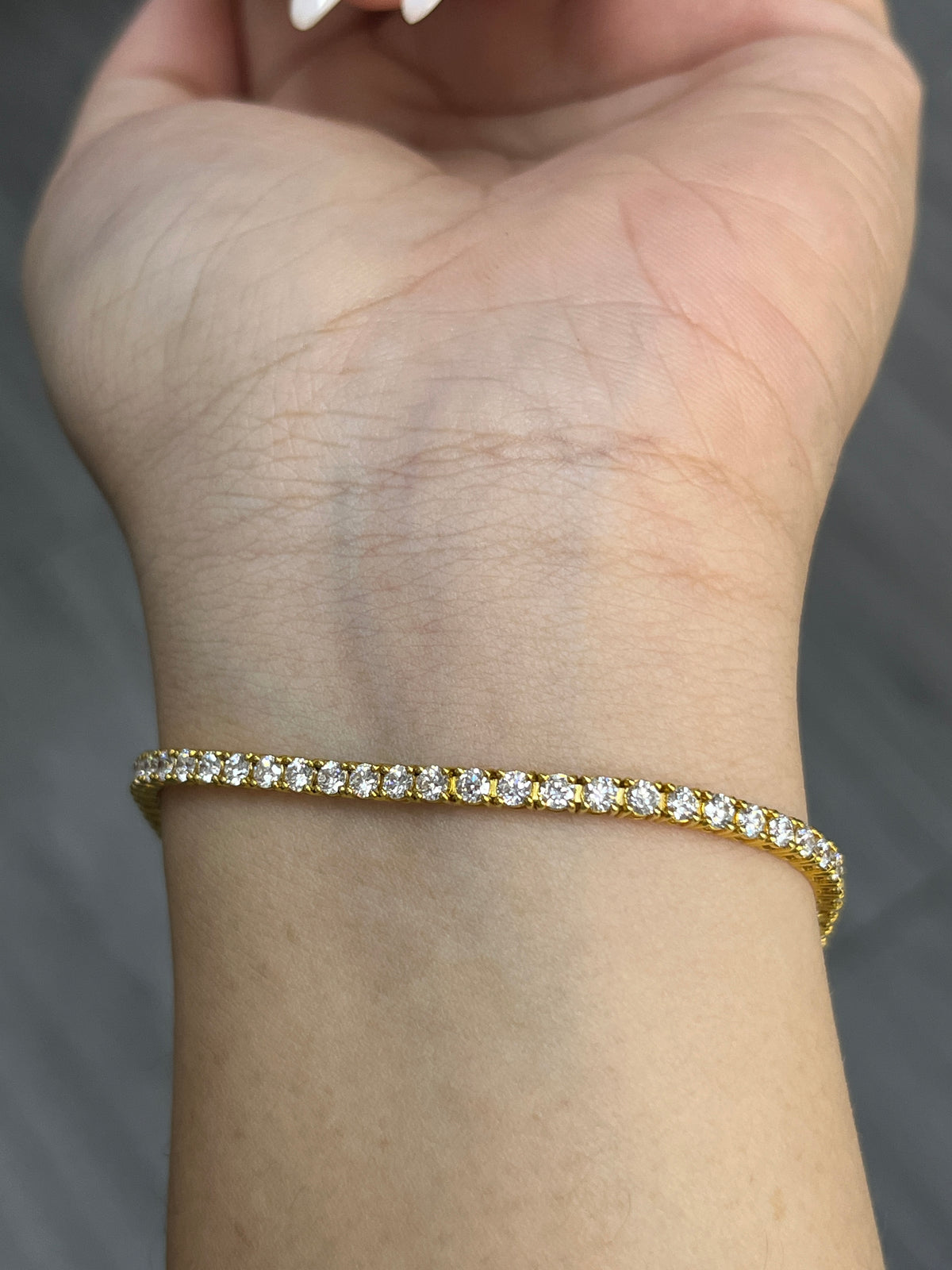 3.31 Carat Natural Diamond in 18K Yellow Gold Bracelet
