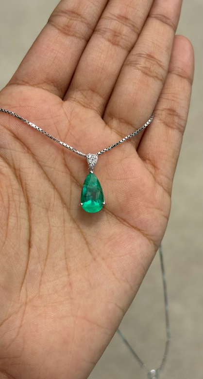 2.72 Carat Emerald and Diamond Pendant in Platinum 850