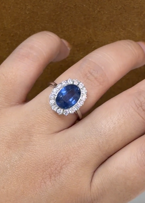 4.95 Carat Natural Sapphire in 18K WG Ring