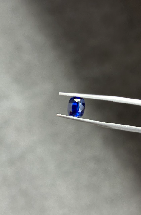 1.70 Carat Cushion cut Sri Lanka Royal Blue	Heat  Sapphire Loose stone