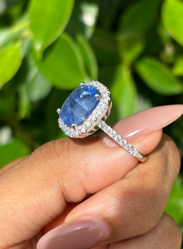 8.22 Carat cushion Sapphire & Halo Diamonds Ring in 18K White Gold