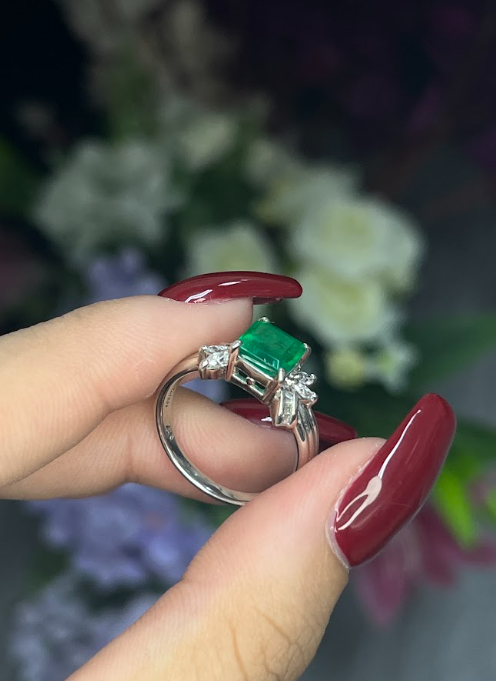 1.45 Carat Colombian Emerald & Diamond Antique-style Ring in Platinum 900