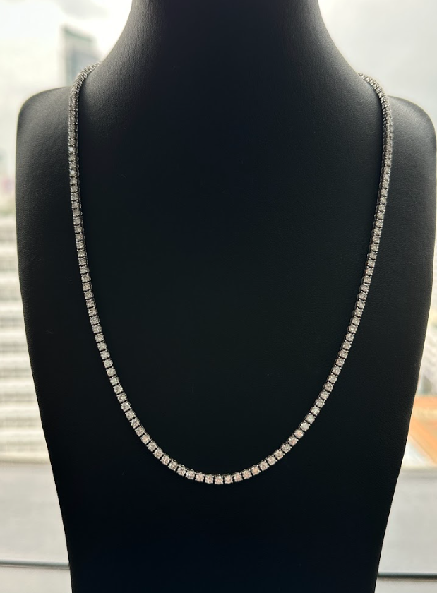 7.91 carat Round Lab Diamond in 15.11 grams 18K White Gold Nacklace