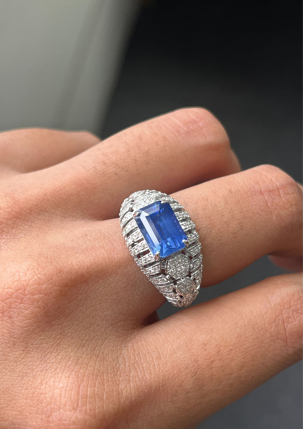 3.54 Carat Ceylon Blue Sapphire and Diamond Ring in 18K Gold
