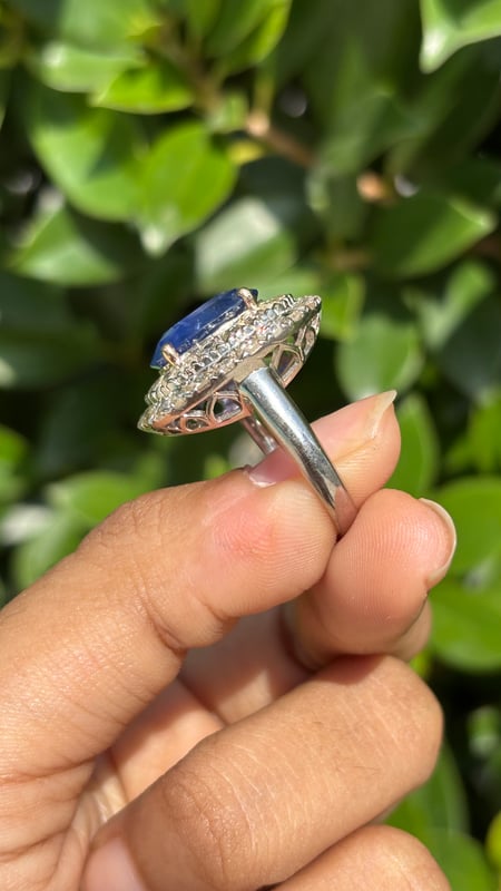 6.70 Carat Royal Blue SAPPHIRE & Rose-cut Diamonds Statement Ring in 14K White Gold