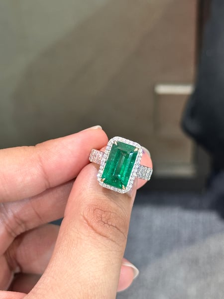 6.80 Carat Emerald in 18K White Gold Ring