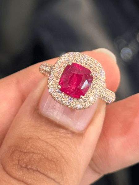3.03 Carat Ruby 18K Pink Gold Ring