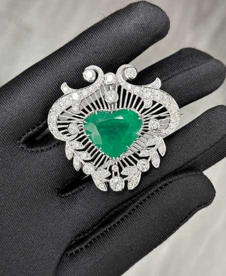 18.52 Carat Emerald Brooch in 18K White Gold