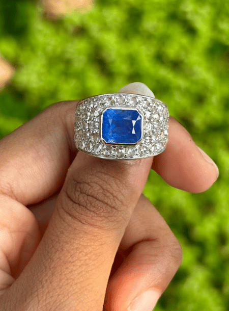3.56 Carat Ceylon Blue Sapphire Antique Style Ring (14K Gold)