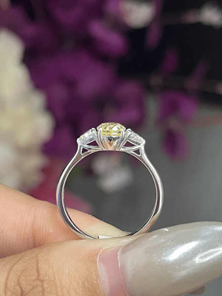 1.05 carat Yellow Oval cut Lab Diamond 14K White Gold ring