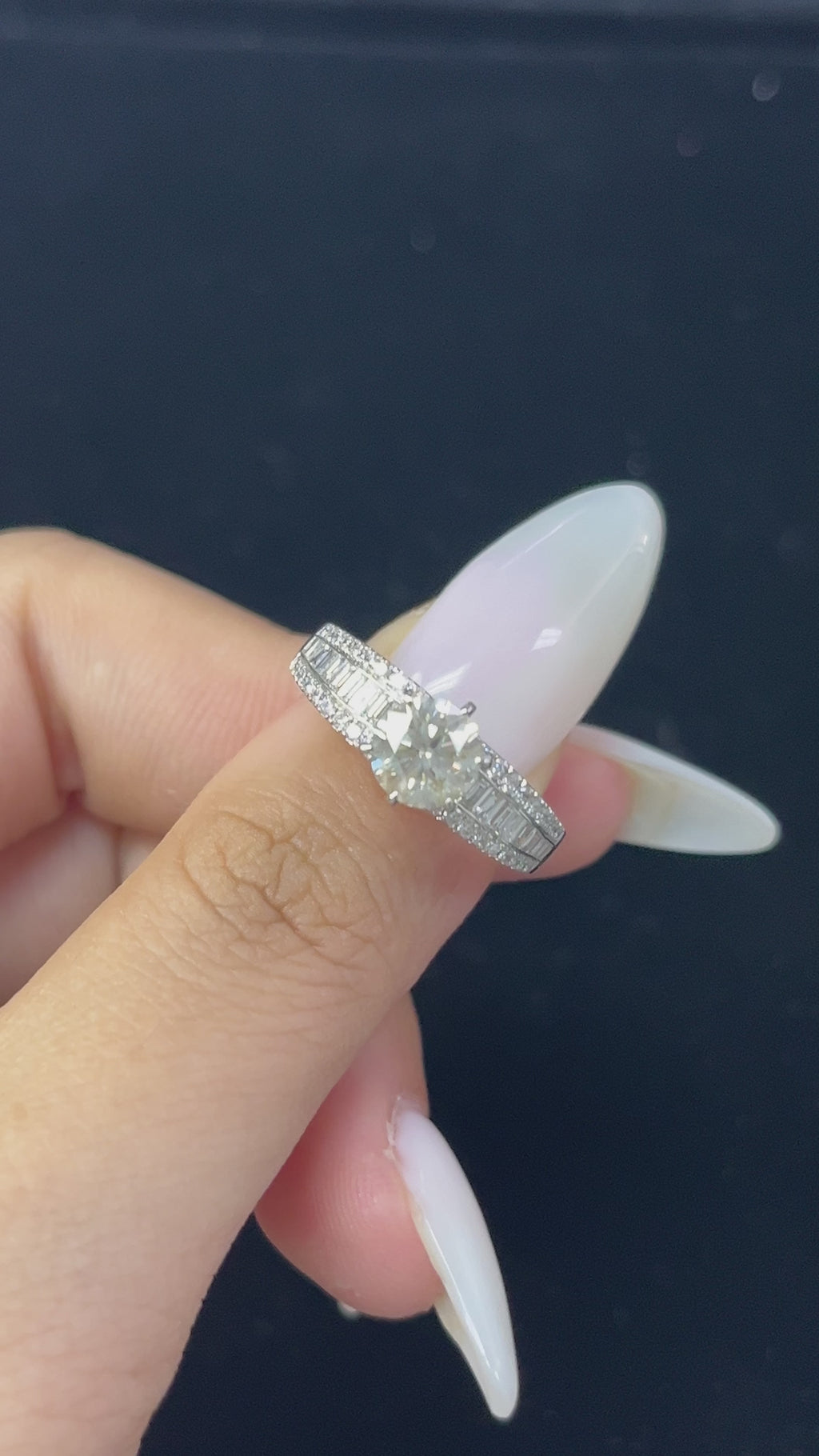 1.03 Carat Diamond Studded Solitaire Ring (18K Gold)