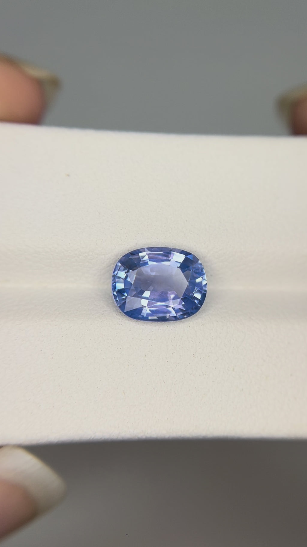 3.33 Carat Cushion Sri Lanka Cornflower Blue	Heat Sapphire Loose stone